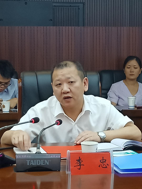 常德市副市长,市公安局局长李忠在签约仪式上讲话