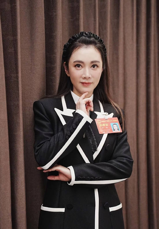 湖南省人大代表尹峰大力支持新消费品牌长红发展打造产业集群