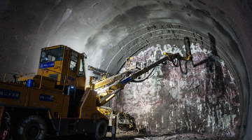 邵永高铁最长隧道掘进过半