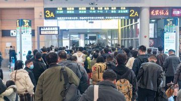 長沙南站加開至韶山南列車