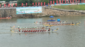 湖南20支龙舟竞渡浏阳河