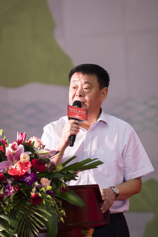 万家丽不夜城世贸酒店文化大观园等业态集中绽放