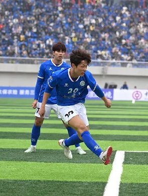 CMG群众足球邀请赛揭幕