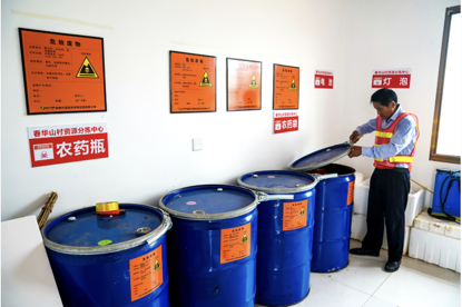 春华镇党委书记李壮宇向记者介绍,目前春华山村共有8