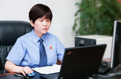 娄底市人民检察院党组书记,检察长 李芳芳