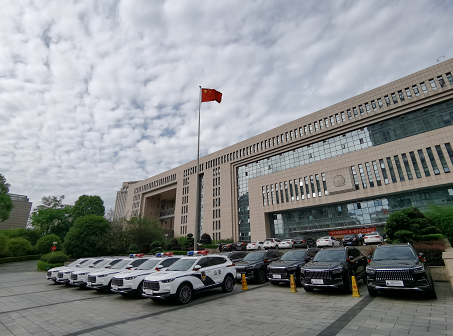 6月15日上午,株洲市公安局警保部举行执法执勤车辆集中发放仪式,将16