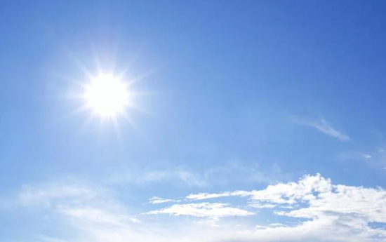 受冷空气影响,3 月 20 日,湖南维持降雨的天气格局,气温较低.