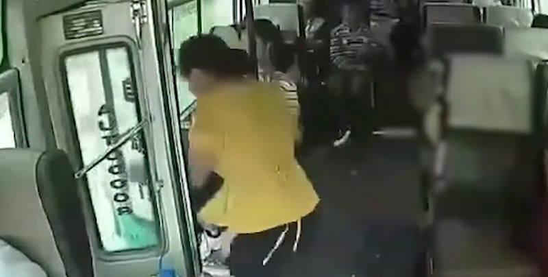 网传视频截图