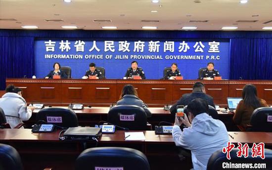 吉林省警方公开悬赏缉捕10名重特大涉黑在逃人员 中新网 图