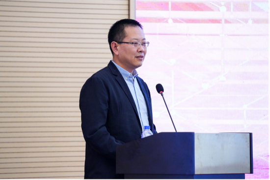 会后,中国蜂产品协会会长杨荣,中国养蜂学会理事长吴杰,浦口国资集团