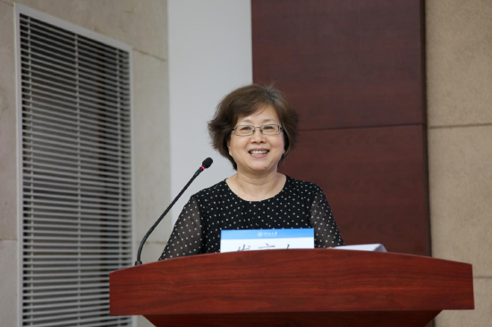 (中华环保联合会副主席兼秘书长谢玉红)