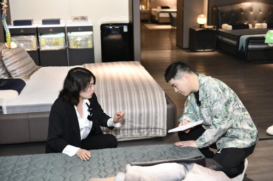 慕思:起床气?NO,我们让你睡到不生气。