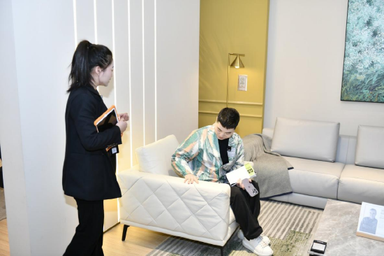 意迪森:去罗马的路挺长,躺够了才能走得好。