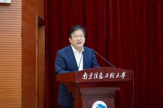 戚锡生作主论坛报告