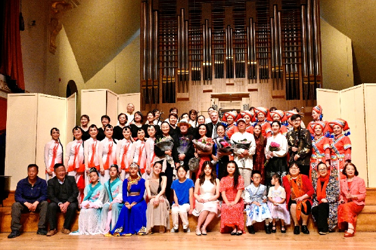 方鹂鹂在英国皇家音乐学院音乐厅组织的音乐会