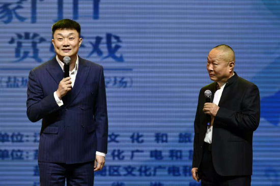 倪夏宇与父亲倪明的演出照