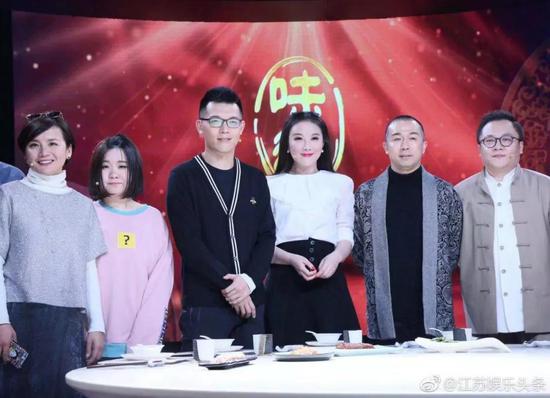 仙林还没有东城汇,艾尚和金鹰,每个周六南京必看《非常周末》,熟悉的
