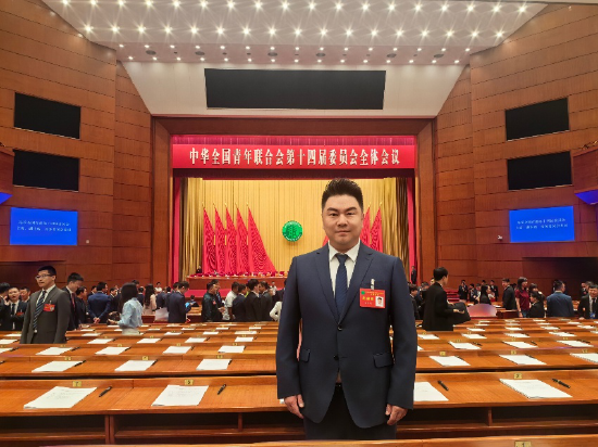 姜孝萌教授 图/南京艺术学院官网