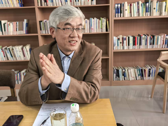 赵白生与会交流