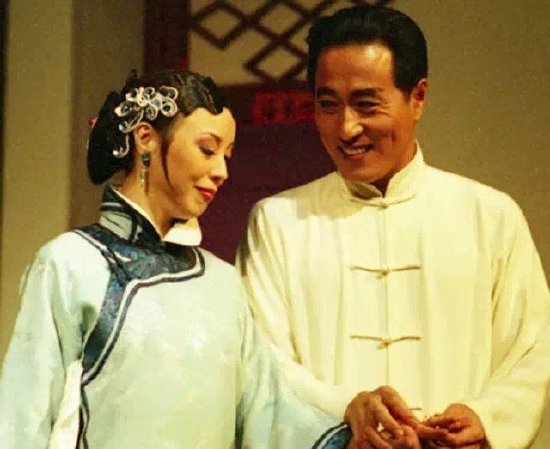 岳秀清的《天下第一楼》剧照