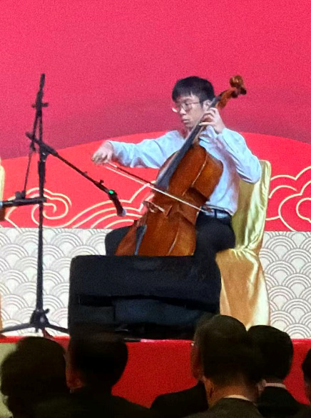 萧一大提琴演奏