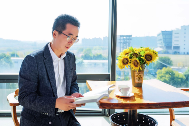 新浪江苏总裁杨建良为南大师生举办线上讲座 探讨大数据时代的营销