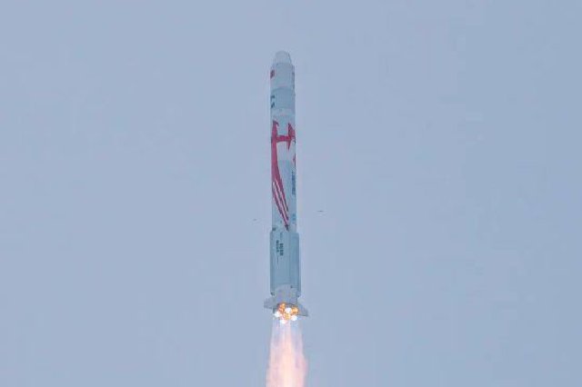 朱雀二号遥二运载火箭发射成功