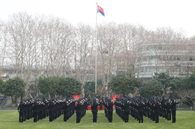 江苏省公安厅举行升警旗仪式