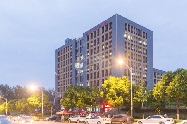 南京市人民政府通告