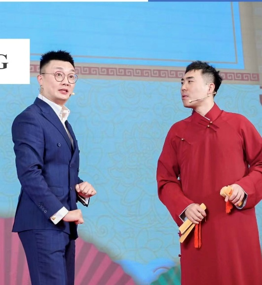 倪夏宇与刘亚伟的演出照