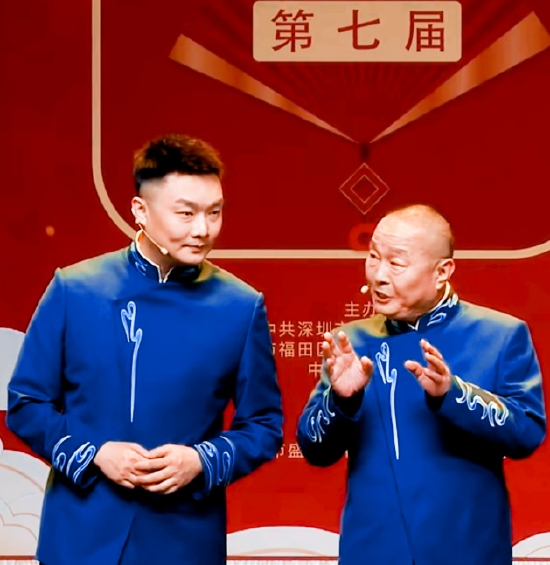 倪夏宇与父亲倪明的演出照