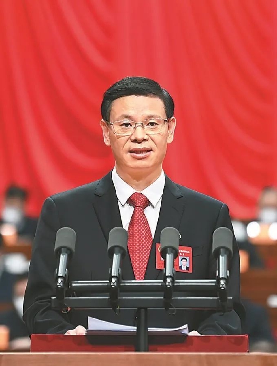 省长许昆林作政府工作报告。新华日报·交汇点记者 朱江 摄