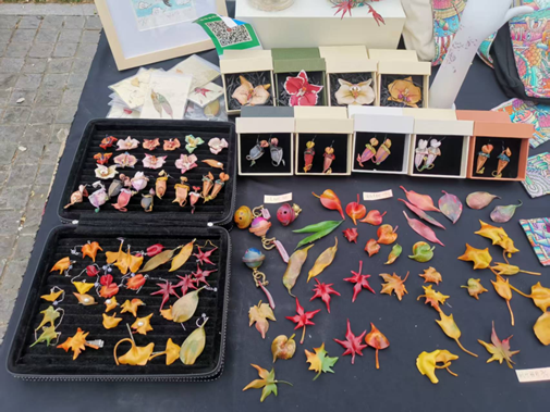 模拟花草的饰品