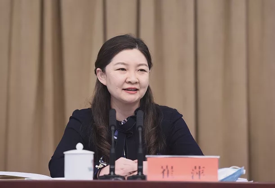 吉林省委宣传部副部长,省委网信办主任崔萍出席会议并讲话