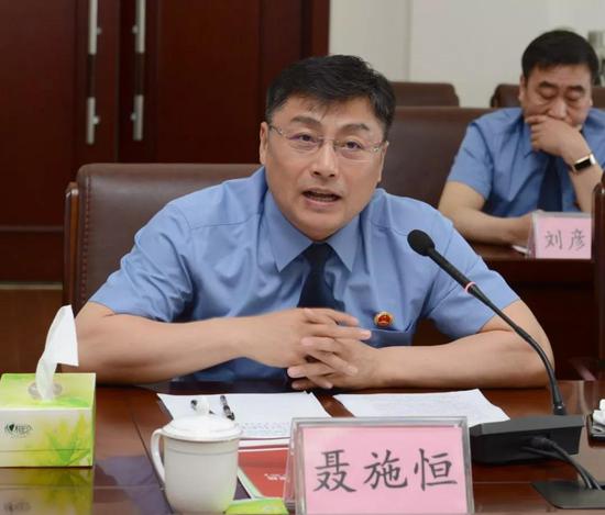 座谈会上,聂施恒向调查组详细汇报了通化检察机关公益诉讼工作开展