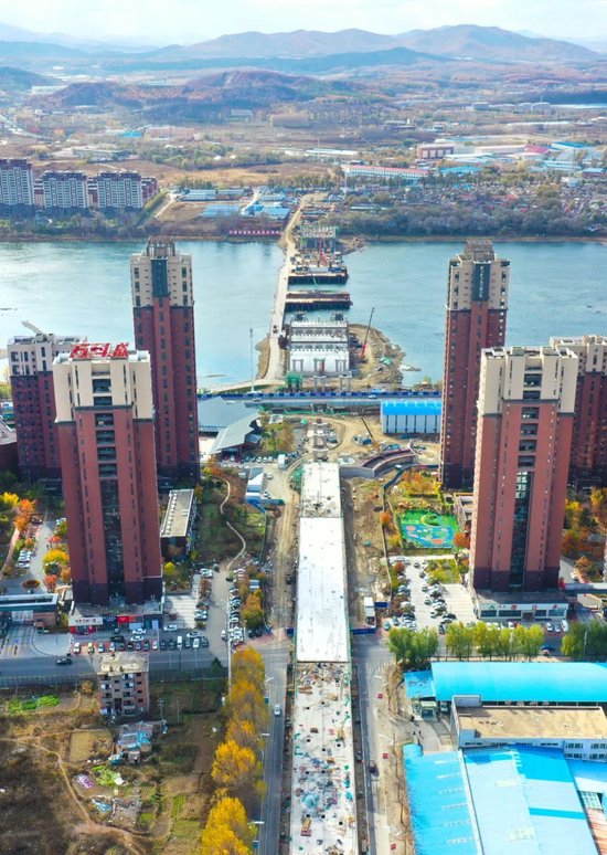 红旗大桥及文山路至新城大路建设现场.