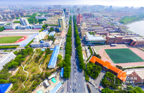 人民大街自由大路由北向南