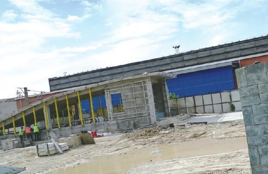 在建的芙蓉桥站地上进出口