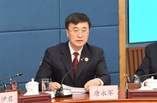 省检察院党组副书记,常务副检察长唐永军主持会议