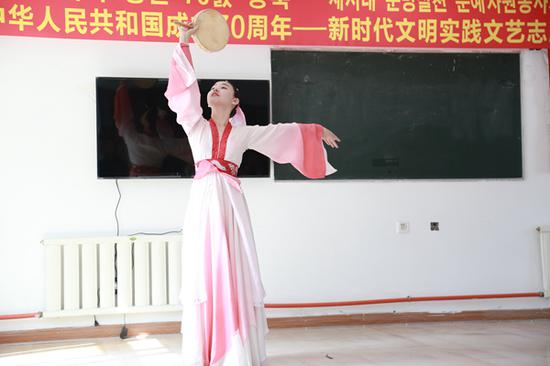 舞蹈《美阿里》  王晓彤 摄