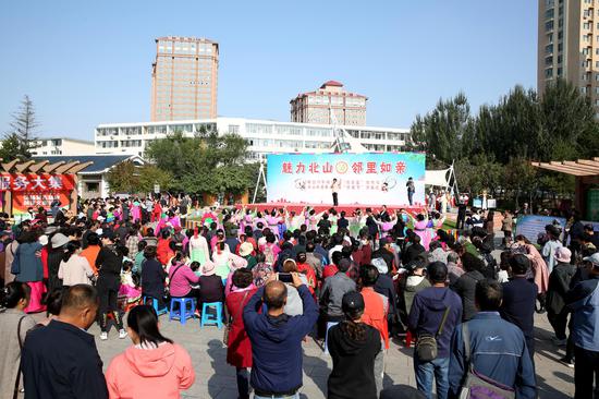 延吉市北山街道第十五届邻居节开幕街区盛放文明和谐之花