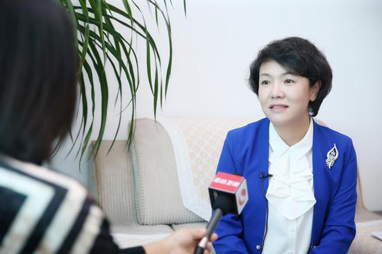 关于创城,延吉市委常务副书记尹朝晖接受媒体专访_新浪吉林_延边频道_