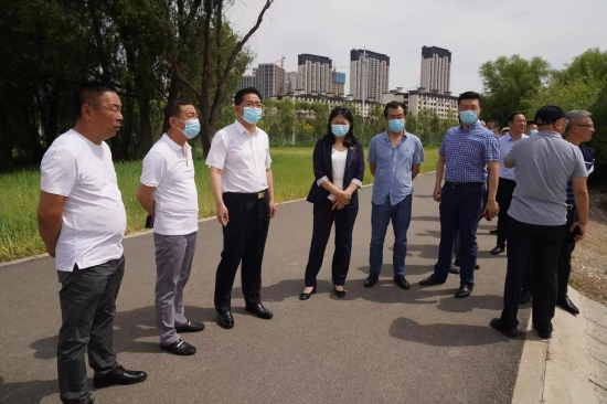 长春市南关区领导杨大勇鲁月带队走访检查安全生产和防汛工作