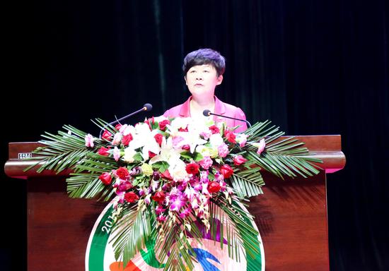 延边州委副书记,延龙图党委书记,延边州委党校校长康芳宣读了回归投资