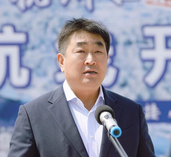 通化市委常委,常务副市长经希军致辞