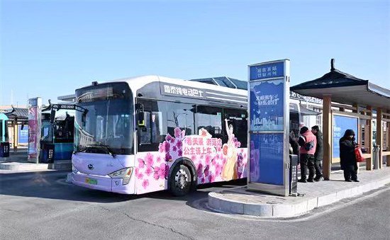 延吉打造民族特色网红公交车看美景游延边公主请上车