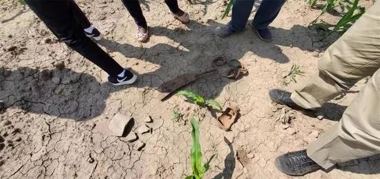 梨树一农民自家地总被挖 原来是地里有文物
