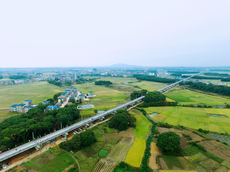 航拍九景衢铁路 一条"高颜值"风景线