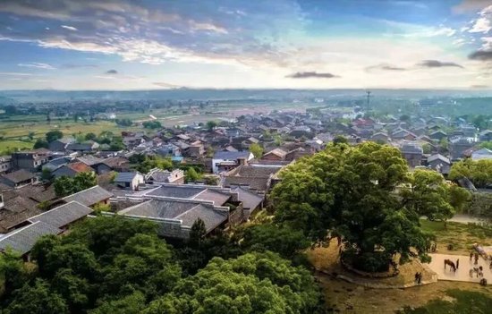 南昌安义古村入选全国最美小镇