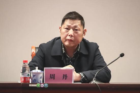 市委组织部村建办主任周丹